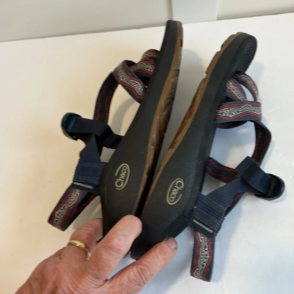 Unisex Chaco Toe Ring Sandals